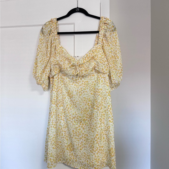 Showpo Rhenzy Mini Dress- like new! - Picture 3 of 6